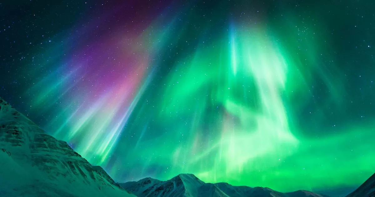 太空天气导致了二十年来最强烈的北极光活动
